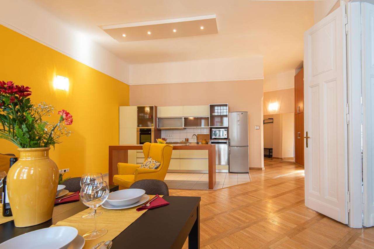 Patrik'S Budapest Center Apartment ภายนอก รูปภาพ