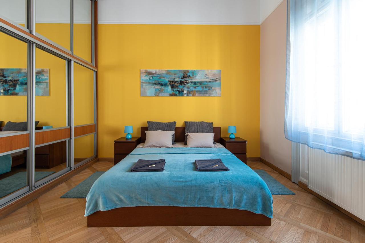 Patrik'S Budapest Center Apartment ภายนอก รูปภาพ